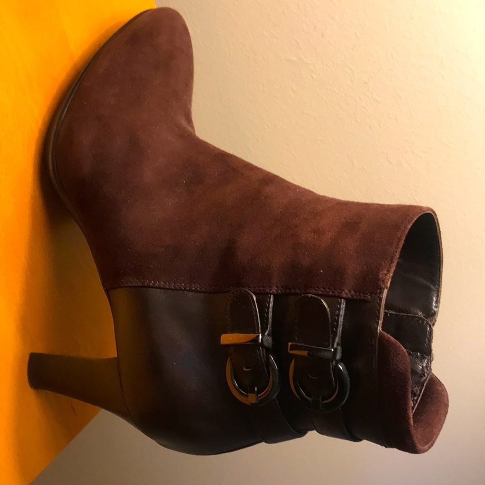 Aquatalia <never worn> Ankle Boots Size 7 1/2